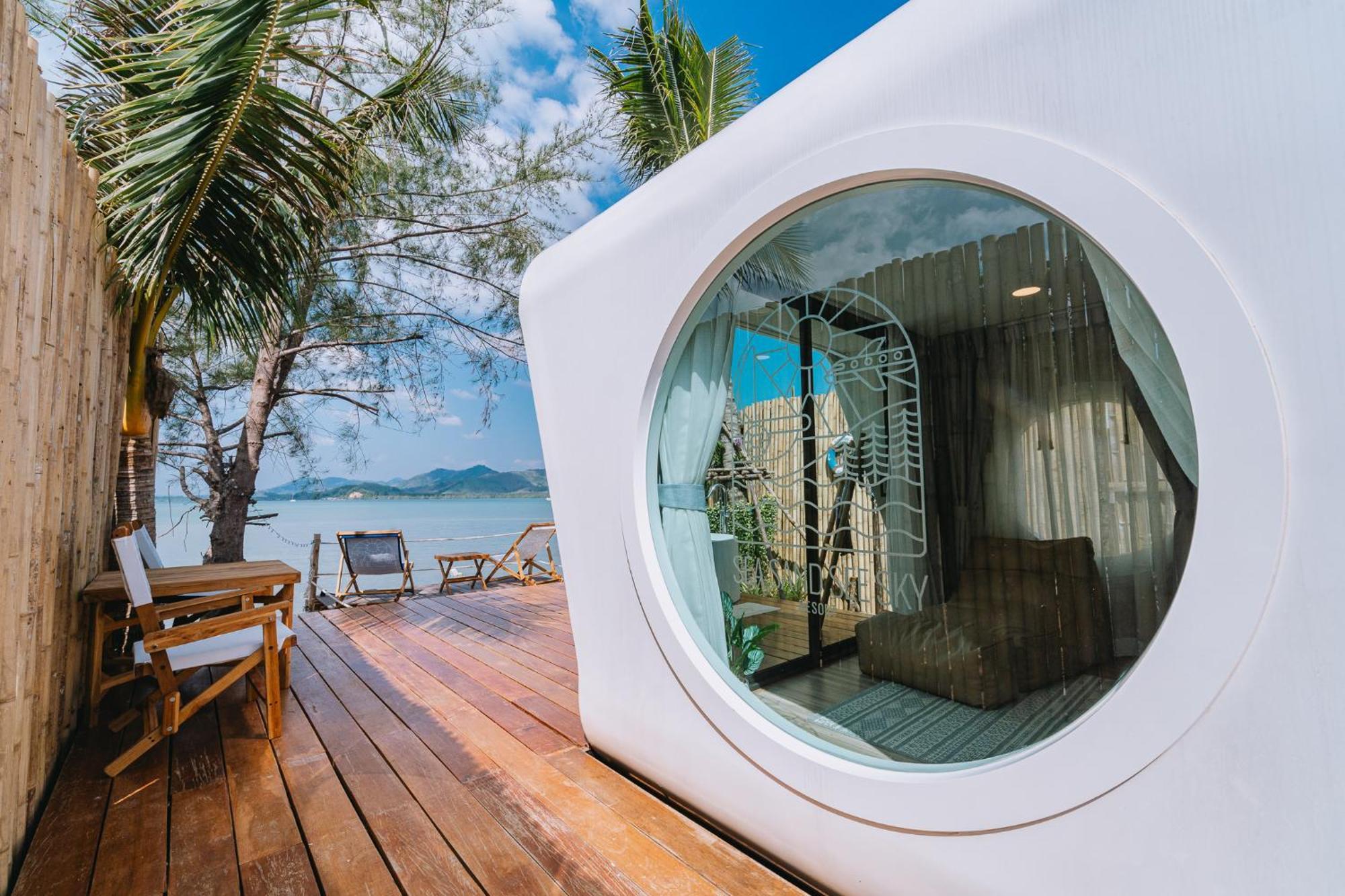 Phuket Sea Sand See Sky Beach Front Resort מראה חיצוני תמונה