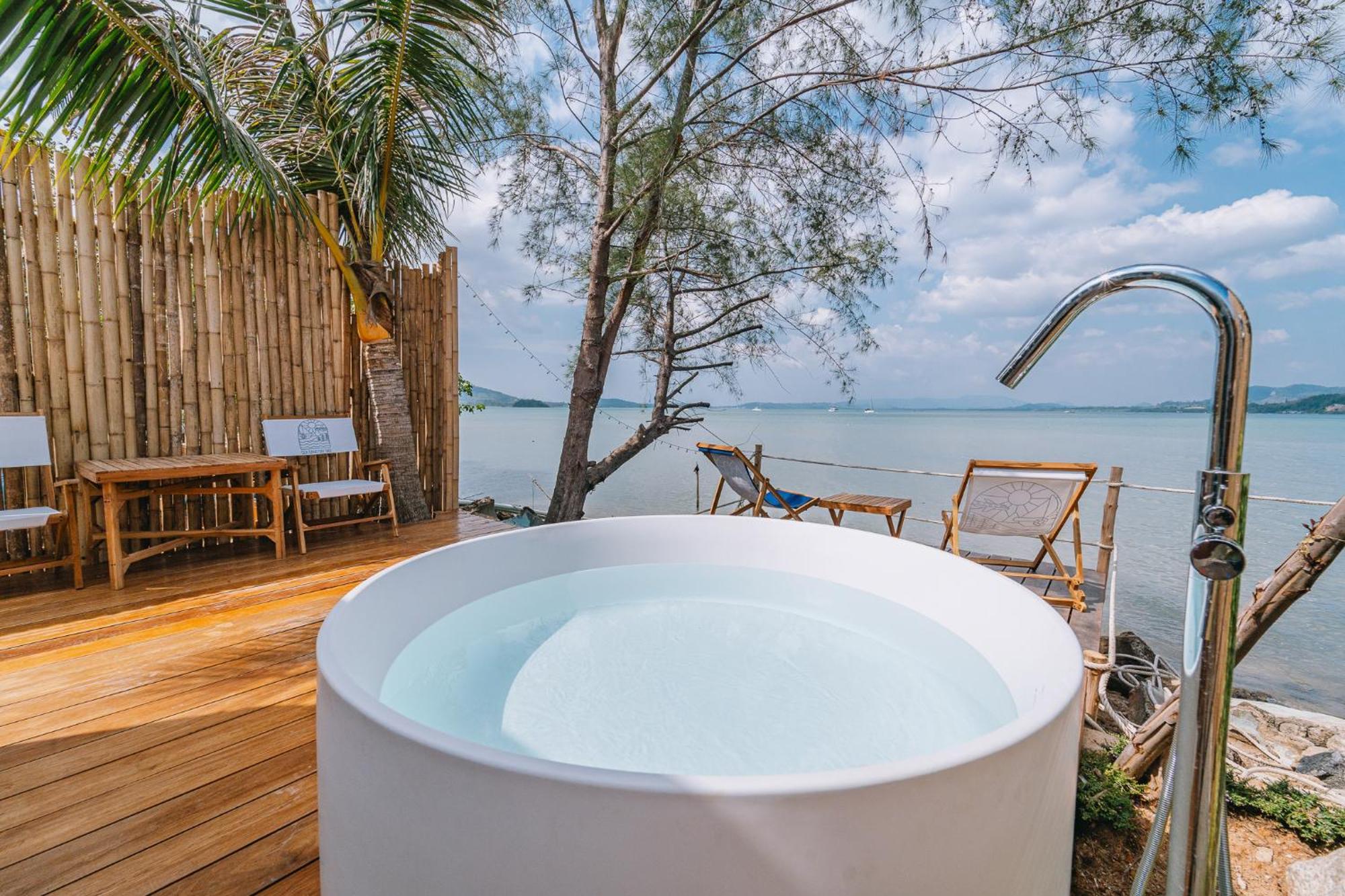 Phuket Sea Sand See Sky Beach Front Resort מראה חיצוני תמונה